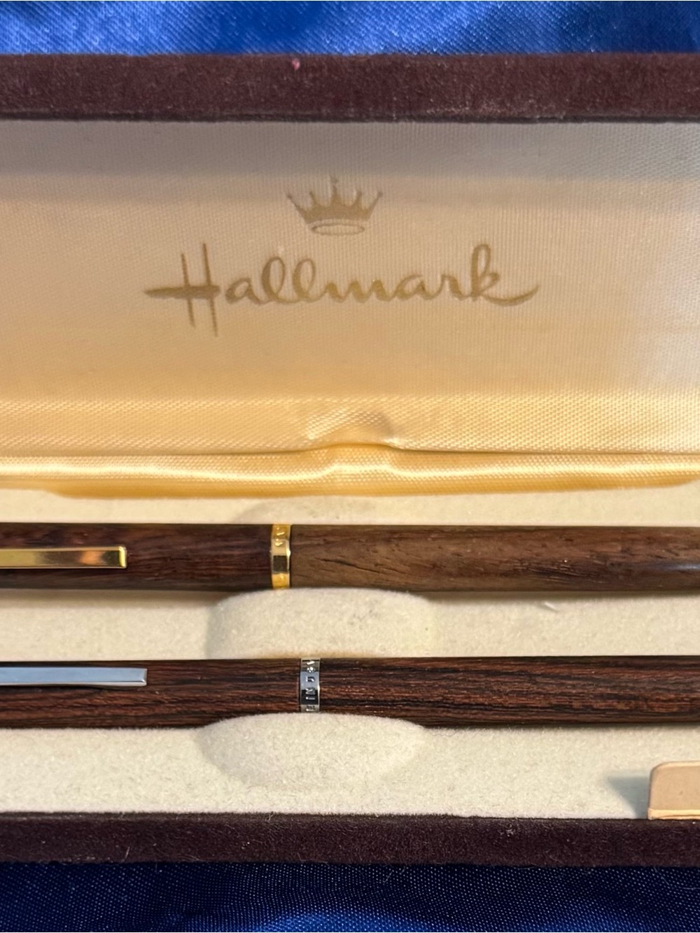 Vintage Hallmark wood pen & mechanical pencil set in ioriginal presentation case
